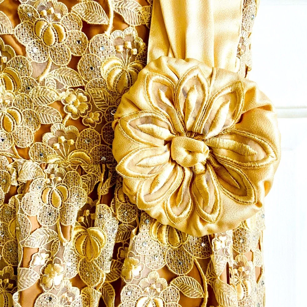 Handmade Design Champagne Lace Strapless Sparkle Gown. - Picture 8 of 9